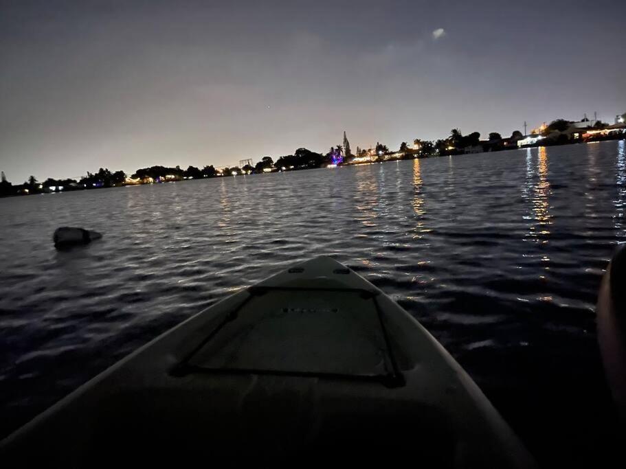 Supervilla - Lakefront - Sunsets, Kayaks, Grill Fort Lauderdale Kültér fotó