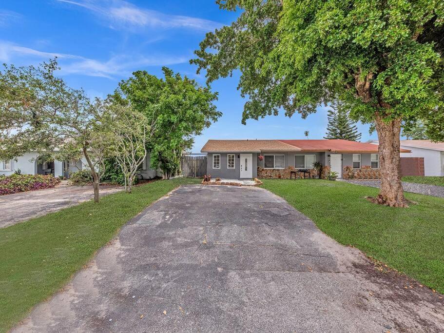Supervilla - Lakefront - Sunsets, Kayaks, Grill Fort Lauderdale Kültér fotó
