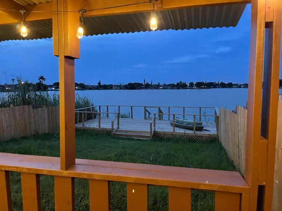 Supervilla - Lakefront - Sunsets, Kayaks, Grill Fort Lauderdale Kültér fotó
